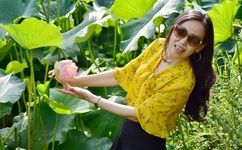 李玉超和秦某的关系如何